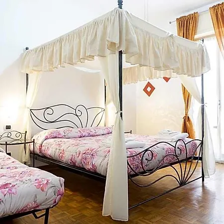 Re Lear - 4 Bedrooms
