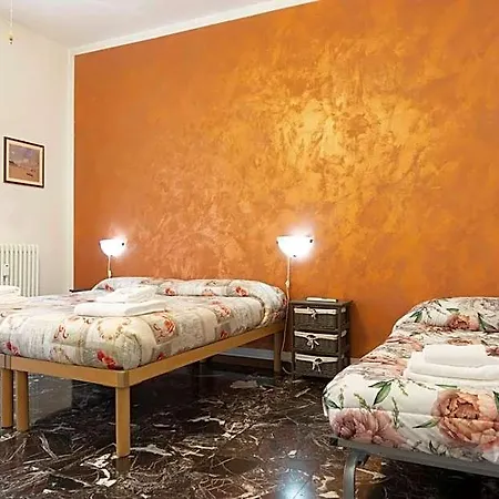 Hotel Re Lear - 4 Bedrooms 3*