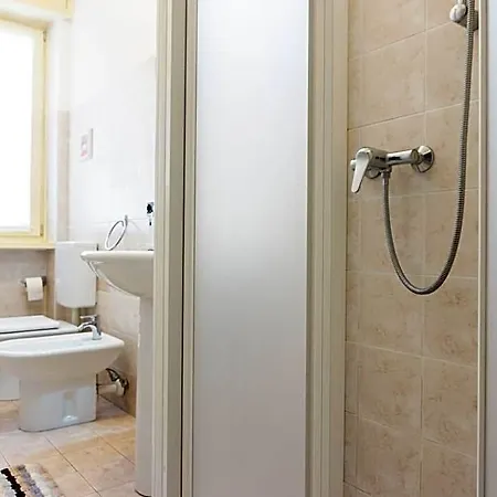 Re Lear - 4 Bedrooms Ξενοδοχείο Βερόνα